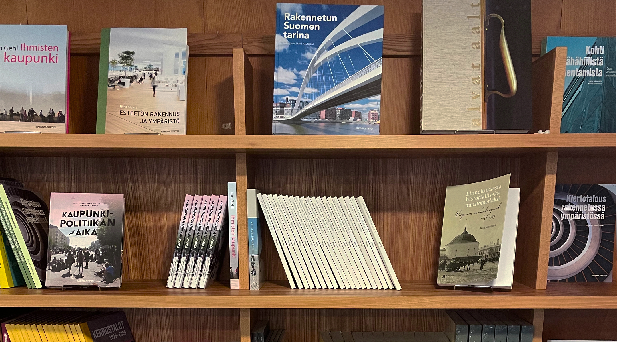 Rakennustiedon Malminkadun kirjakauppa lopettaa – kirja- ja lomakemyynti siirtyy kokonaan verkkoon 1.5.